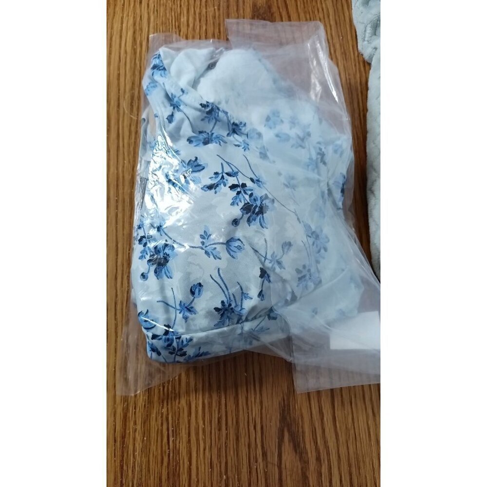 A PEA IN THE POD Maternity One Piece Swimsuit Small Blue Floral NEW Ruffle Beach - Picture 13 of 13